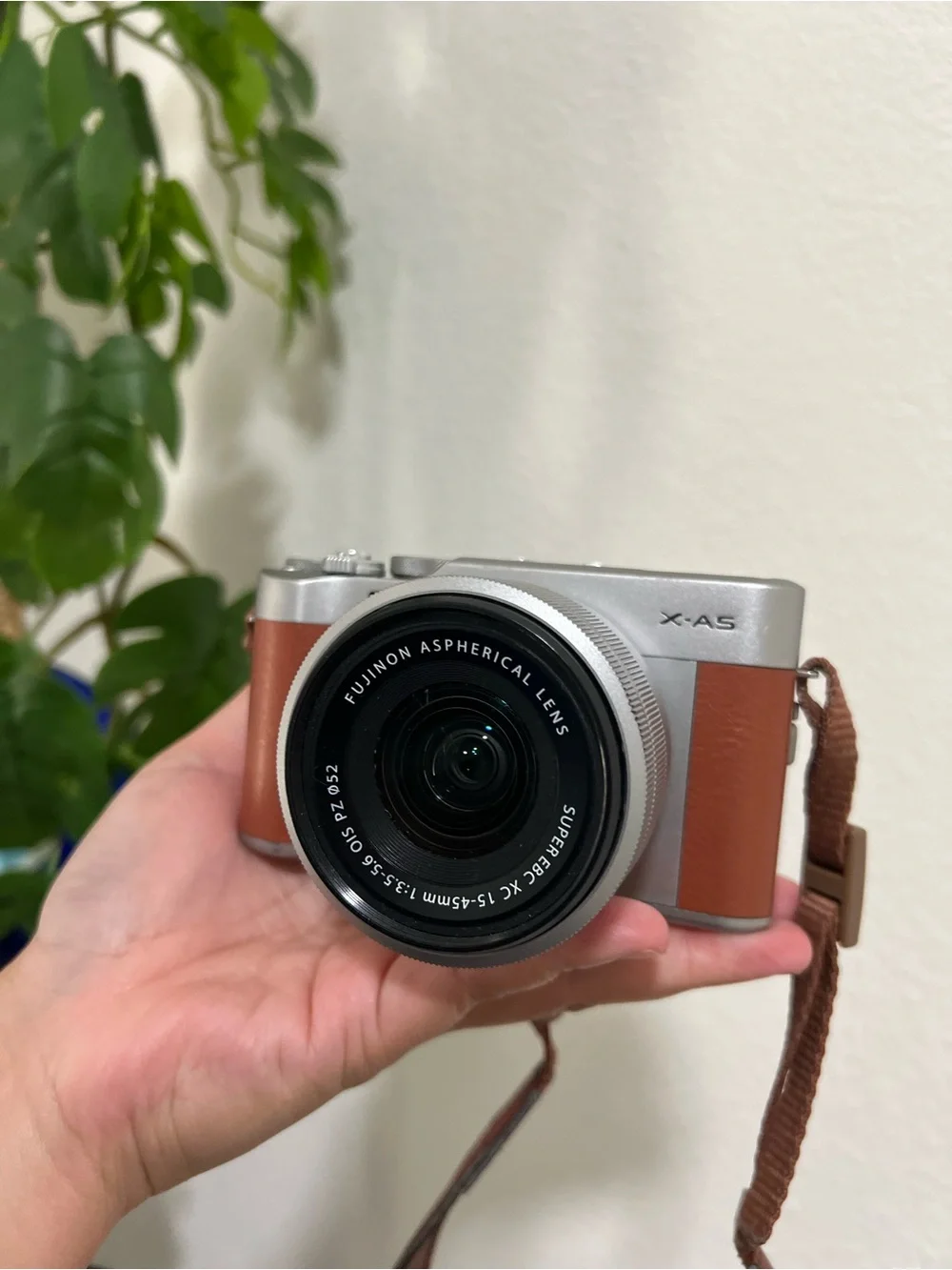 FUJIFILM X-A5 Mirrorless Digital Camera w/XC15-45mmF3.5-5.6 OIS PZ Lens - Brown